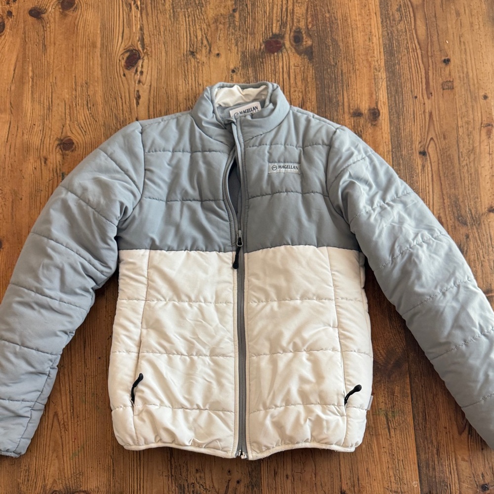 Columbia Two-Tone Puffer Jacket in Gray and Cream /girls size L
